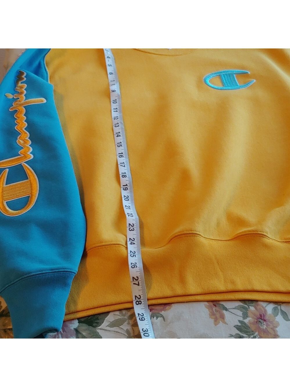 Champion Men's Embroidered Reverse Weave Crewneck in Mustard Teal size Large - Picture 9 of 15